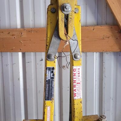 Lot 99: Vintage MOLINE 5000lb Towbar Hitch 40" Tall Yellow w/ (2) Hooks