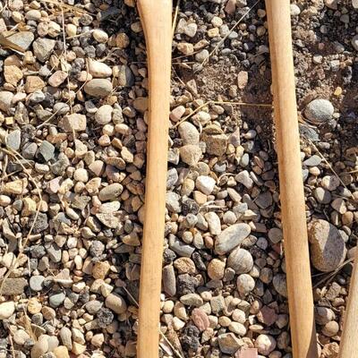 Lot 102: (4) Antique Vintage Assorted Size Axes