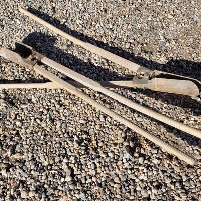 Lot 115: (2) Vintage Post Hole Diggers Farm Garden