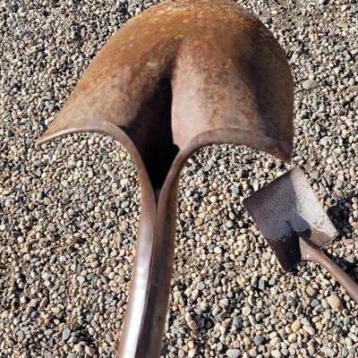 Lot 116: (2) Vintage Wood Handle Shovels
