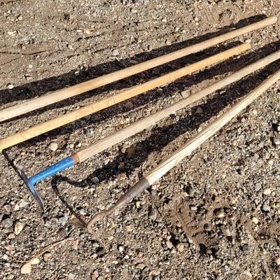 Lot 119: Assortment of Vintage Farm Garden Hie Plows