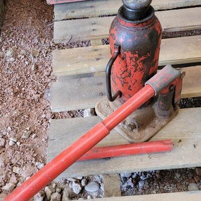 Lot 127: Vintage Red Automotive Pump Jack