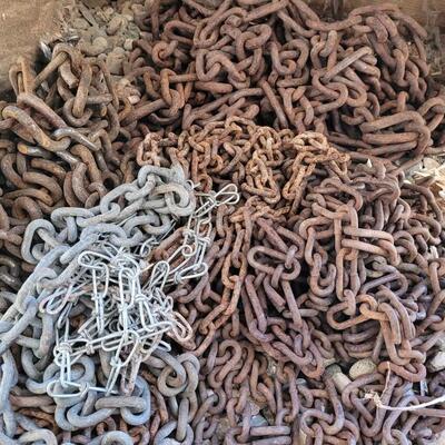 Lot 146: Bundle of Assorted Chain Link #1