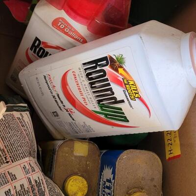 Lot 156: Huge Bundle of Garden Chemicals Grow #2