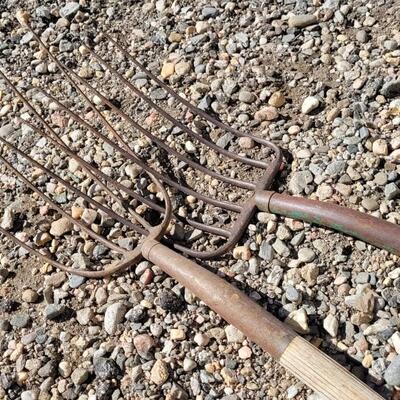 Lot 158: (2) Vintage Wooden Handle Pitchforks Halloween Deco Farm Garden
