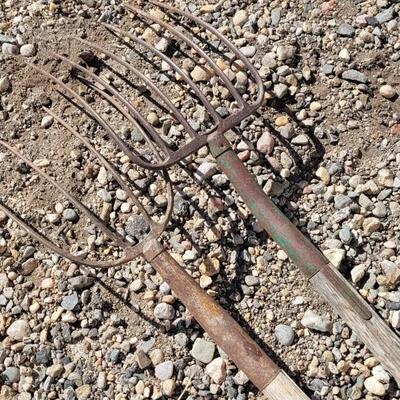 Lot 158: (2) Vintage Wooden Handle Pitchforks Halloween Deco Farm Garden