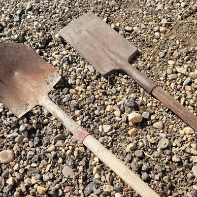 Lot 159: (2) Vintage Wooden Handle Shovels