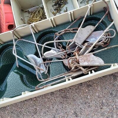 Lot 164: Fishing Tacklebox w/ Accessories Inside