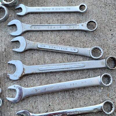 Lot 165: Assortment of Wrenches Tools