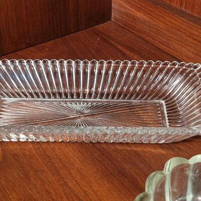 Lot 59: Glass Medium Rectangle Platter and 3 Princess House Spoon Rests