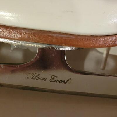 Lot 61: Size 7.5 Riedell Figure Ice Skates with Extra Laces, Lace Hook and Blade Guards