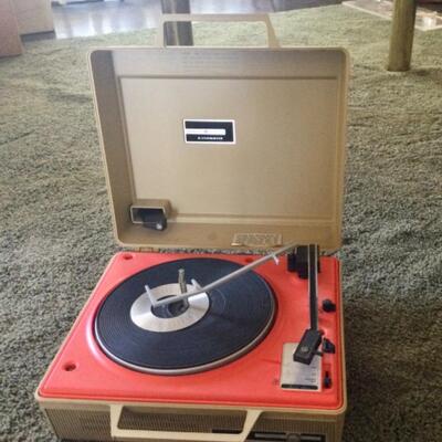 Vintage GE Record player