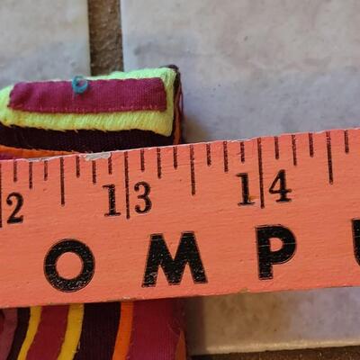 Lot 83: Vintage San Blas Island Handmade Textile Art