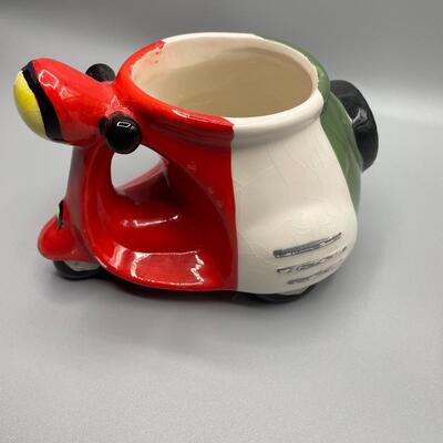 Moped coffee cup
