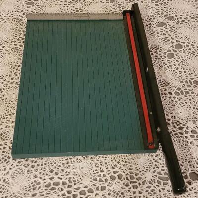 Lot 89: Paper Cutter