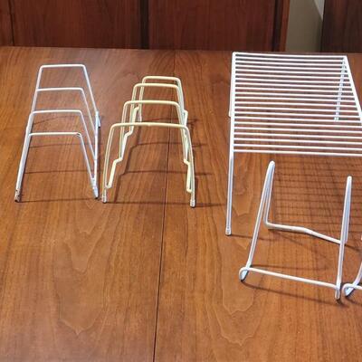 Lot 93: Risers. Dish Racks and Plate Stands