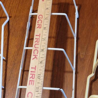 Lot 93: Risers. Dish Racks and Plate Stands