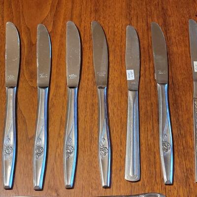 Lot 97: Vintage Mixed Flatware