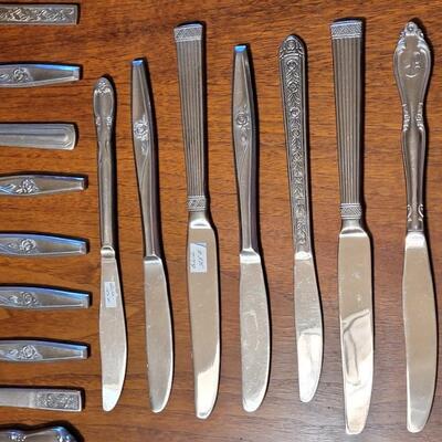 Lot 97: Vintage Mixed Flatware