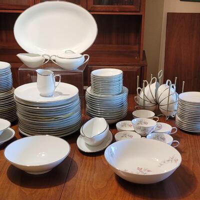 Lot 105: Noritake 'Silverdale' China Set (white with Silver Rim)
