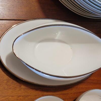 Lot 105: Noritake 'Silverdale' China Set (white with Silver Rim)