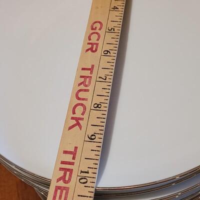 Lot 105: Noritake 'Silverdale' China Set (white with Silver Rim)