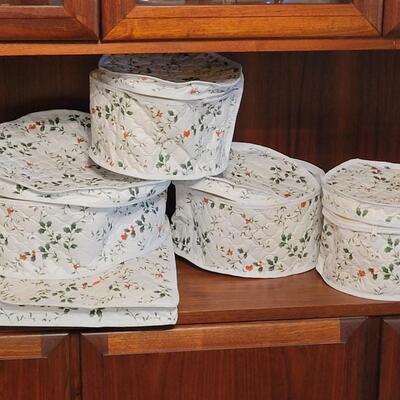 Lot 105: Noritake 'Silverdale' China Set (white with Silver Rim)