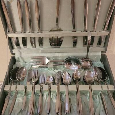 Lot 107: Mid Century Modern Sohnaco Stainless Flatware Set and storage box