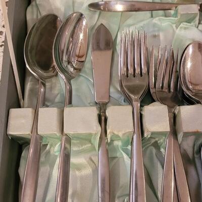 Lot 107: Mid Century Modern Sohnaco Stainless Flatware Set and storage box