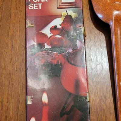 Lot 113: Mid Century Modern Fondue Forks and Plastic Serving Utensils