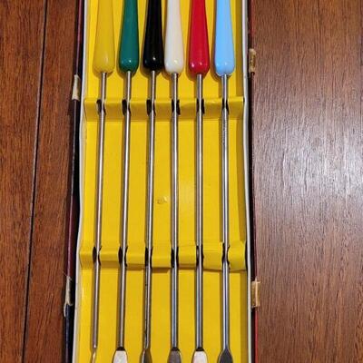 Lot 113: Mid Century Modern Fondue Forks and Plastic Serving Utensils