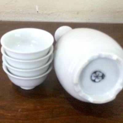 White Saki pitcher white 4 cups