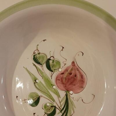 Lot 116: Vegetable/Fruit Bowl with Colander Holes and Drainage Plate