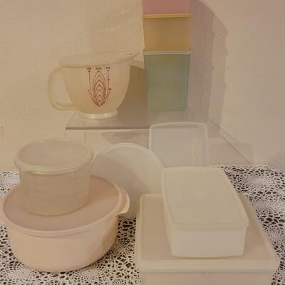 Lot 117: Tupperware Lot