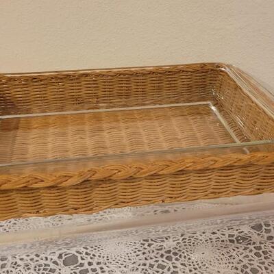 Lot 120: Pyrex Casserole Dishes, Pie Plate and Bowl Lot
