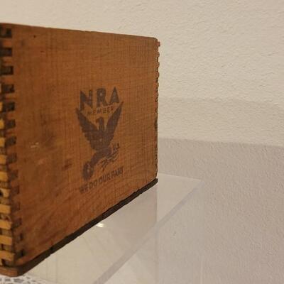 Lot 122: Yeast Foam for Root Beer Wood Crate