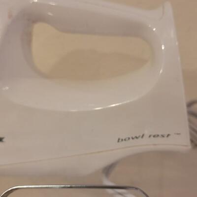 Lot 125: Proctor Silex Electric Hand Mixer