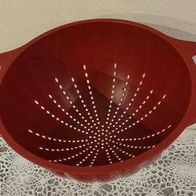 Lot 127: (2) Colanders. Steam Basket and Grater