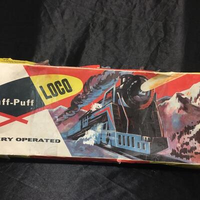 VINTAGE PUFF PUFF LOCO BATTERY OPERATED TOY TRAIN IN ORIGINAL BOX