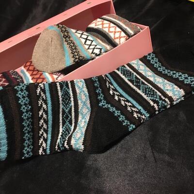 New Wool Blend Women’s Socks. Set of 5 New