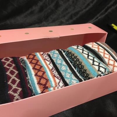 New Wool Blend Women’s Socks. Set of 5 New