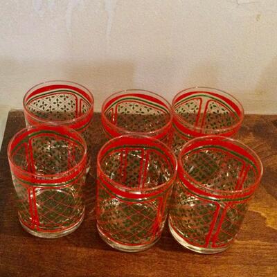 Six red and green Christmas tumblers