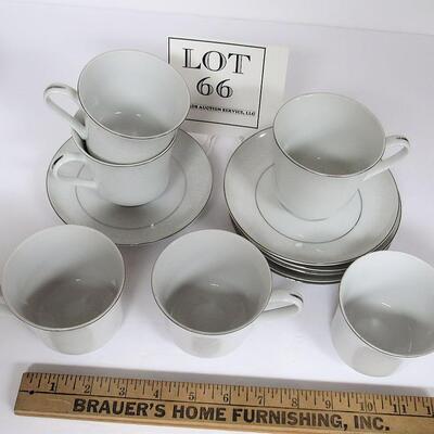 Lot of Six Crown Victoria Lovelace Fine China Cups and Saucers