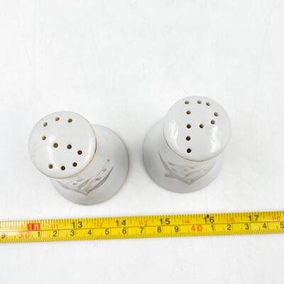 1961 KAYSONS CHINA â€œGOLDEN RHAPSODYâ€ SALT & PEPPER SHAKER SET #1