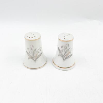 1961 KAYSONS CHINA â€œGOLDEN RHAPSODYâ€ SALT & PEPPER SHAKER SET #2
