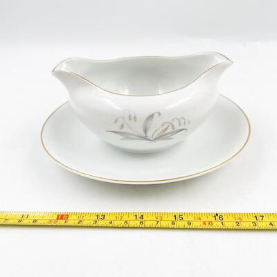 1961 KAYSONS CHINA â€œGOLDEN RHAPSODYâ€ GRAVY BOAT W/ ATTACHED PLATE #1