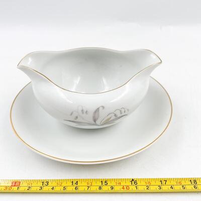 1961 KAYSONS CHINA â€œGOLDEN RHAPSODYâ€ GRAVY BOAT W/ ATTACHED PLATE #4