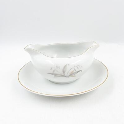 1961 KAYSONS CHINA â€œGOLDEN RHAPSODYâ€ GRAVY BOAT W/ ATTACHED PLATE #4