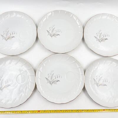 1961 KAYSONS CHINA â€œGOLDEN RHAPSODYâ€ SNACK PLATES (12) & CUPS (12)