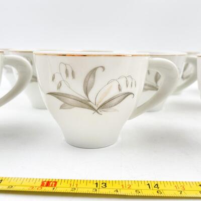 1961 KAYSONS CHINA â€œGOLDEN RHAPSODYâ€ SNACK PLATES (12) & CUPS (12)